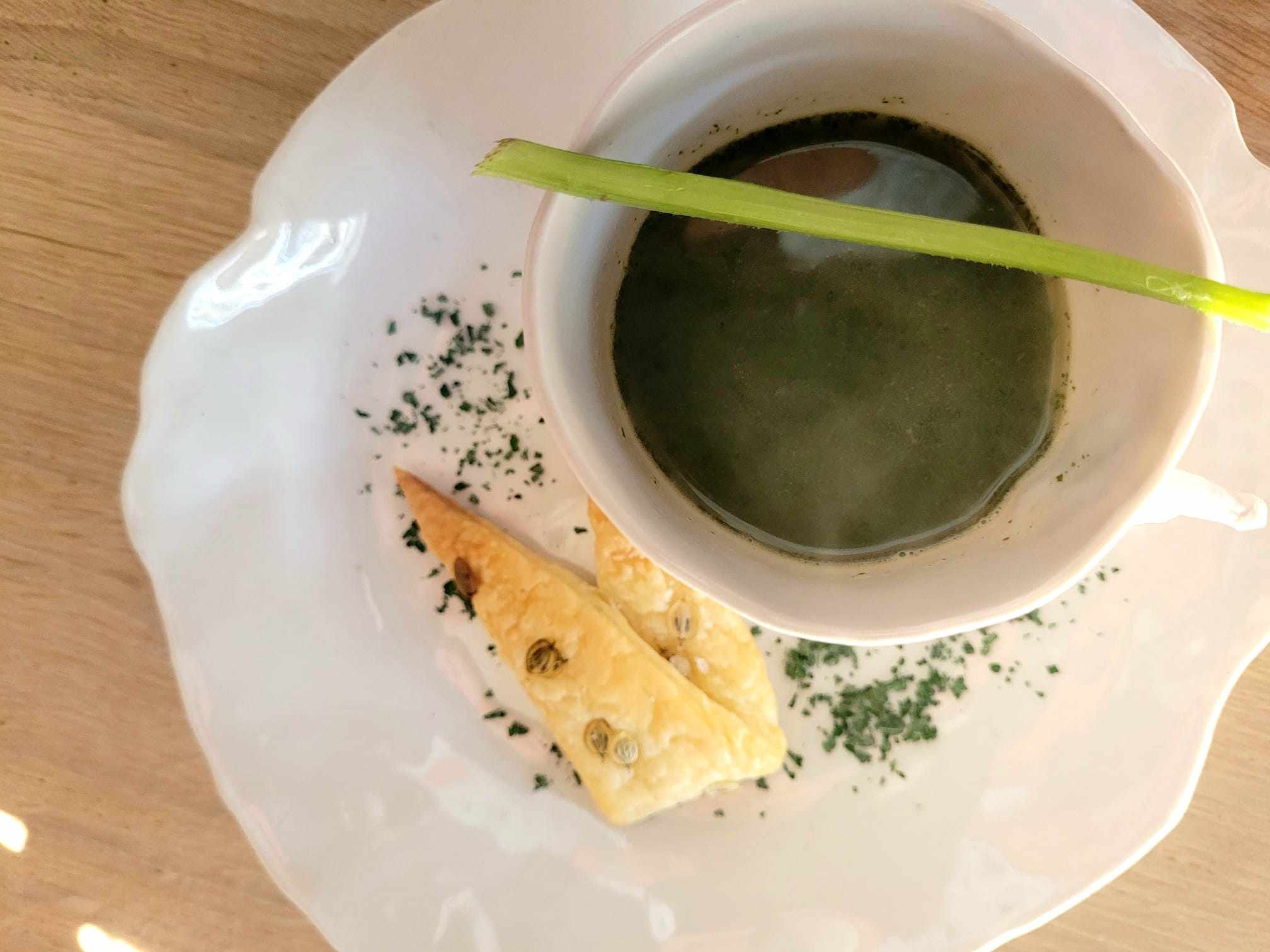 Potage à la berce coco et son feuilleté - Cuisine Sauvage ASBL